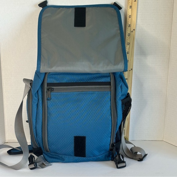 LL Bean Crossbody Outdoor Bag - Picture 11 of 13